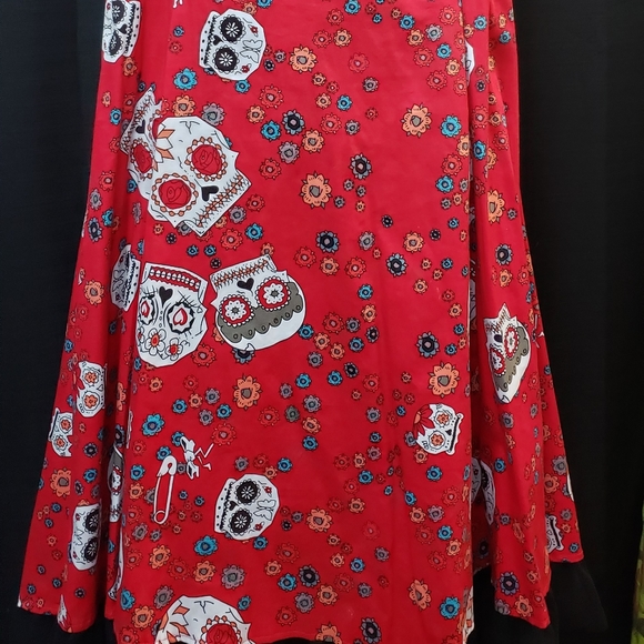 Pinup red skull dress - Picture 2 of 3